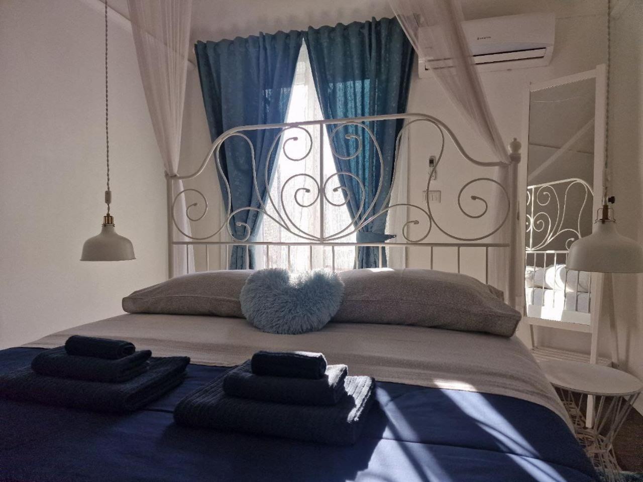 Siculi Central Apartment Катания Экстерьер фото